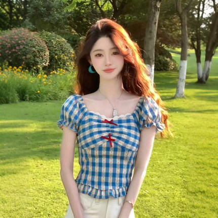 蓝色格纹蝴蝶结方领泡泡袖衬衫女夏季2025新款设计感小众收腰上衣
