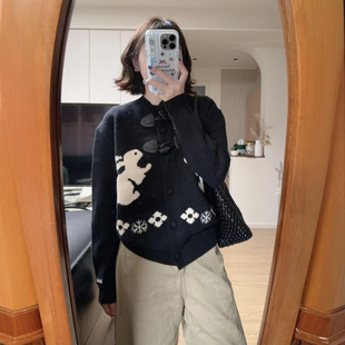 港式复古圆领兔子提花长袖毛衣外套秋冬季加厚宽松针织开衫上衣女