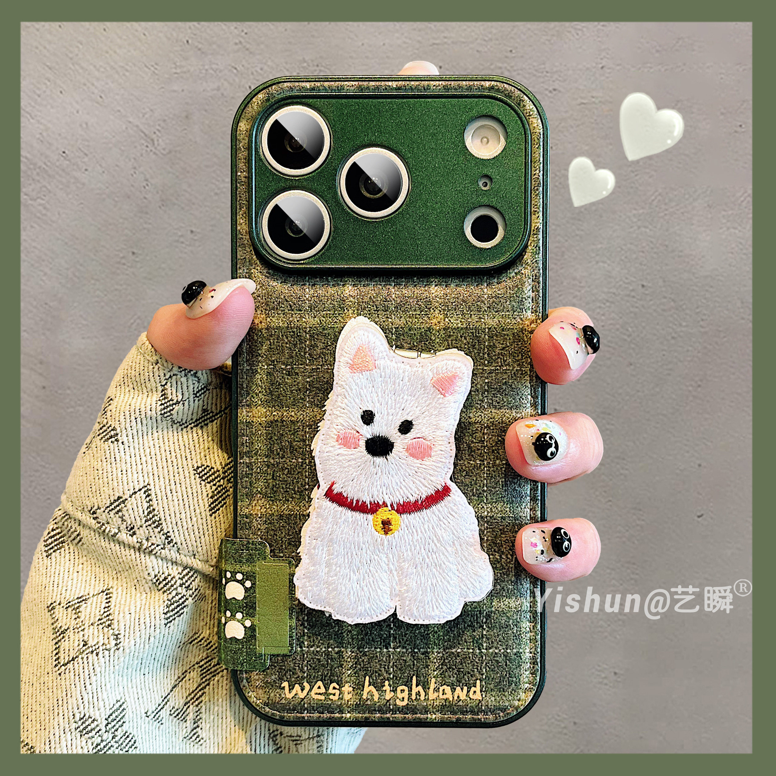 秋冬新款绿野草坪格纹西高地狗用iPhone17ProMax手机壳