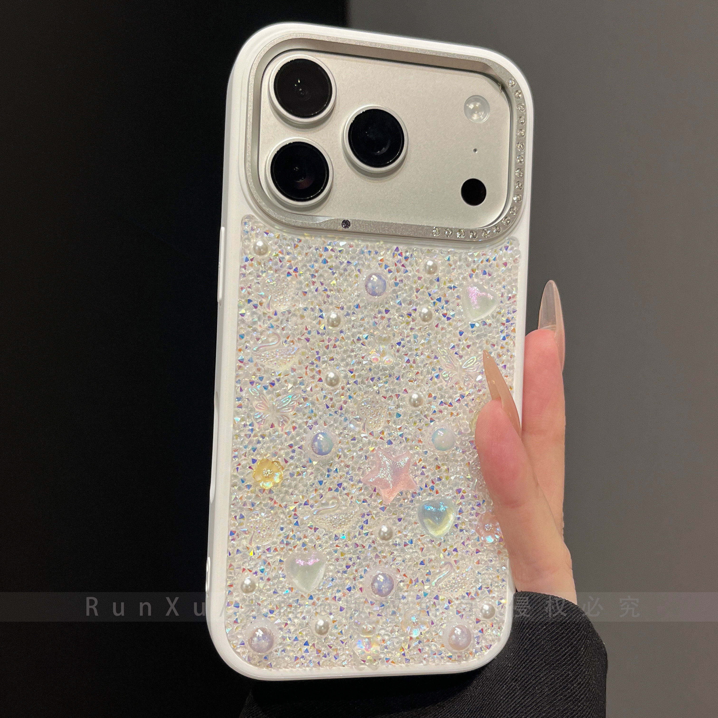 ins浪漫温柔千金感精致立体珍珠水钻适用苹果17ProMax手机壳新款iPhone16pro闪耀碎冰15轻奢女款14防摔保护套