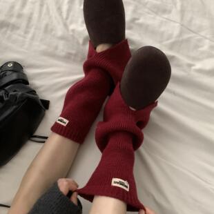 穿双红色袜套旺一旺吧！软fufu好秋冬~搭件毛衣或卫衣慵懒感绝啦