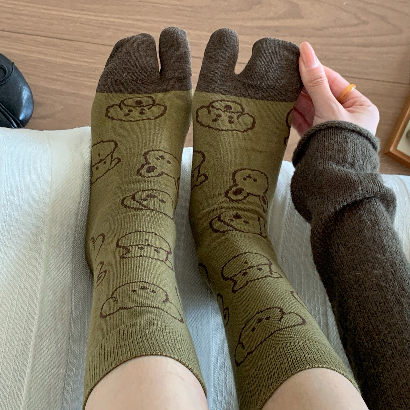 分趾袜女中筒可爱小狗二趾长筒袜