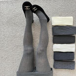 竖纹更显瘦 灰色系好好看 上身不扎肉超舒服 偏爱 miu系是永远