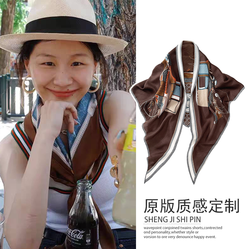地球超新鲜金靖同款咖色三角丝巾