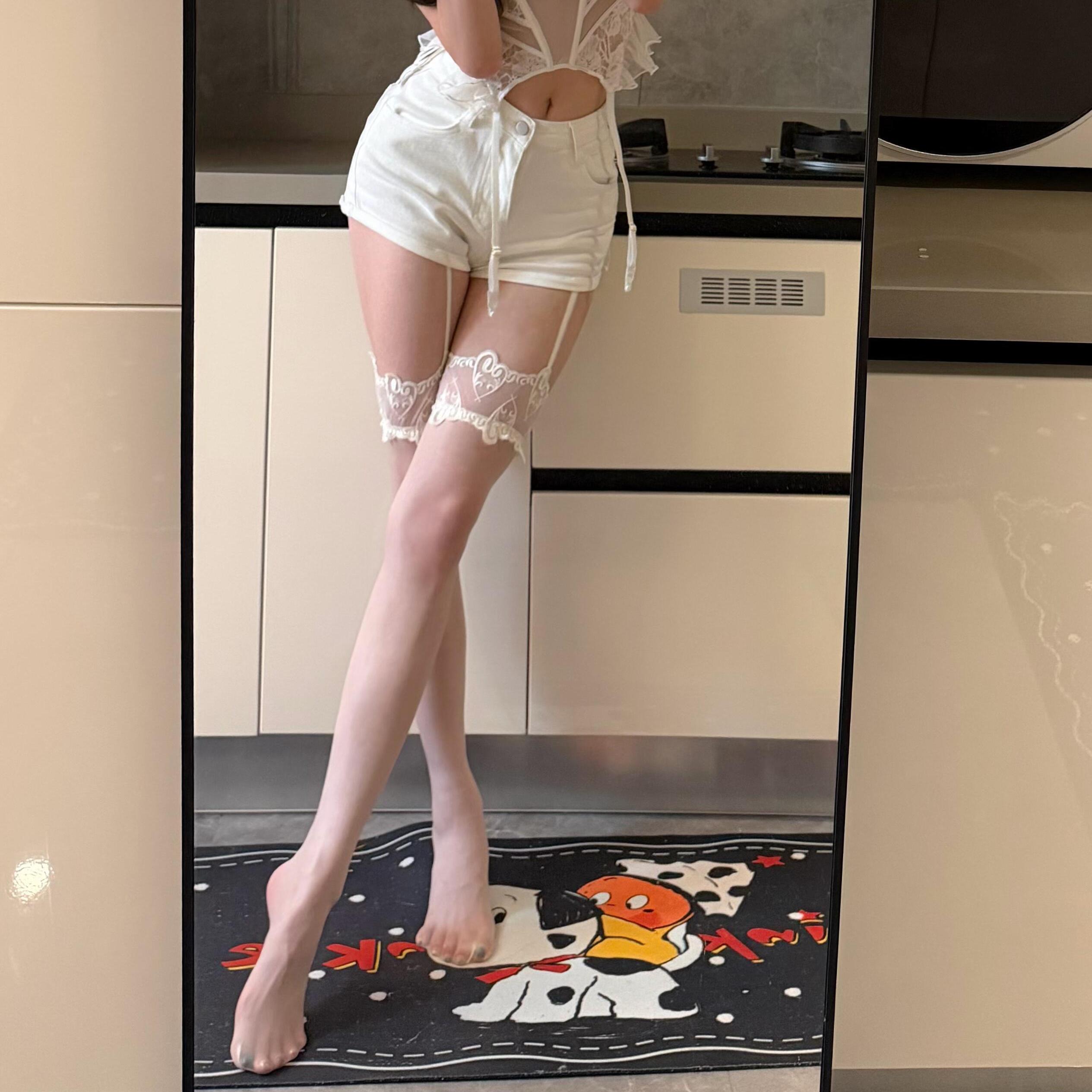 白丝过膝长筒袜女纯欲性感超薄款