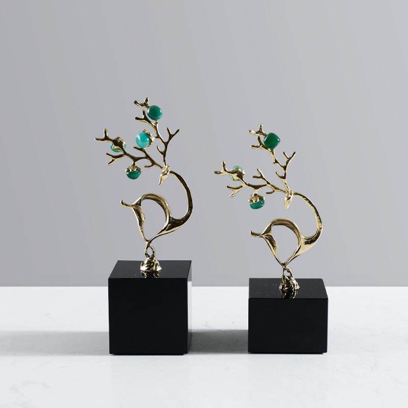 2026现代创意轻奢黑色水晶底座梅花鹿摆件办公室高档书房客厅饰品