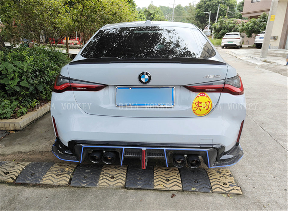适用于新4系G26 425i改装AN M4塑料后保险杠碳纤维带灯后唇大包围