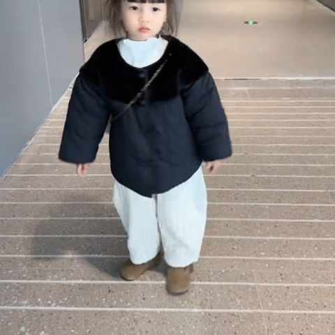 2025新款精致气质女童韩版童装棉衣超好看夹棉外套公主风