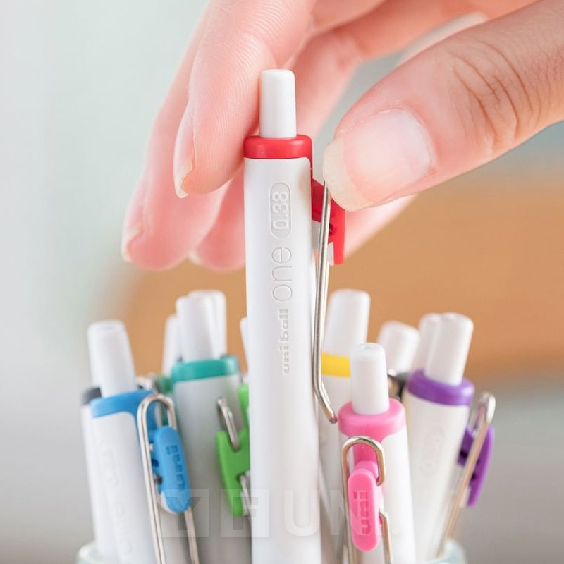 日本中性笔uni小浓芯按动