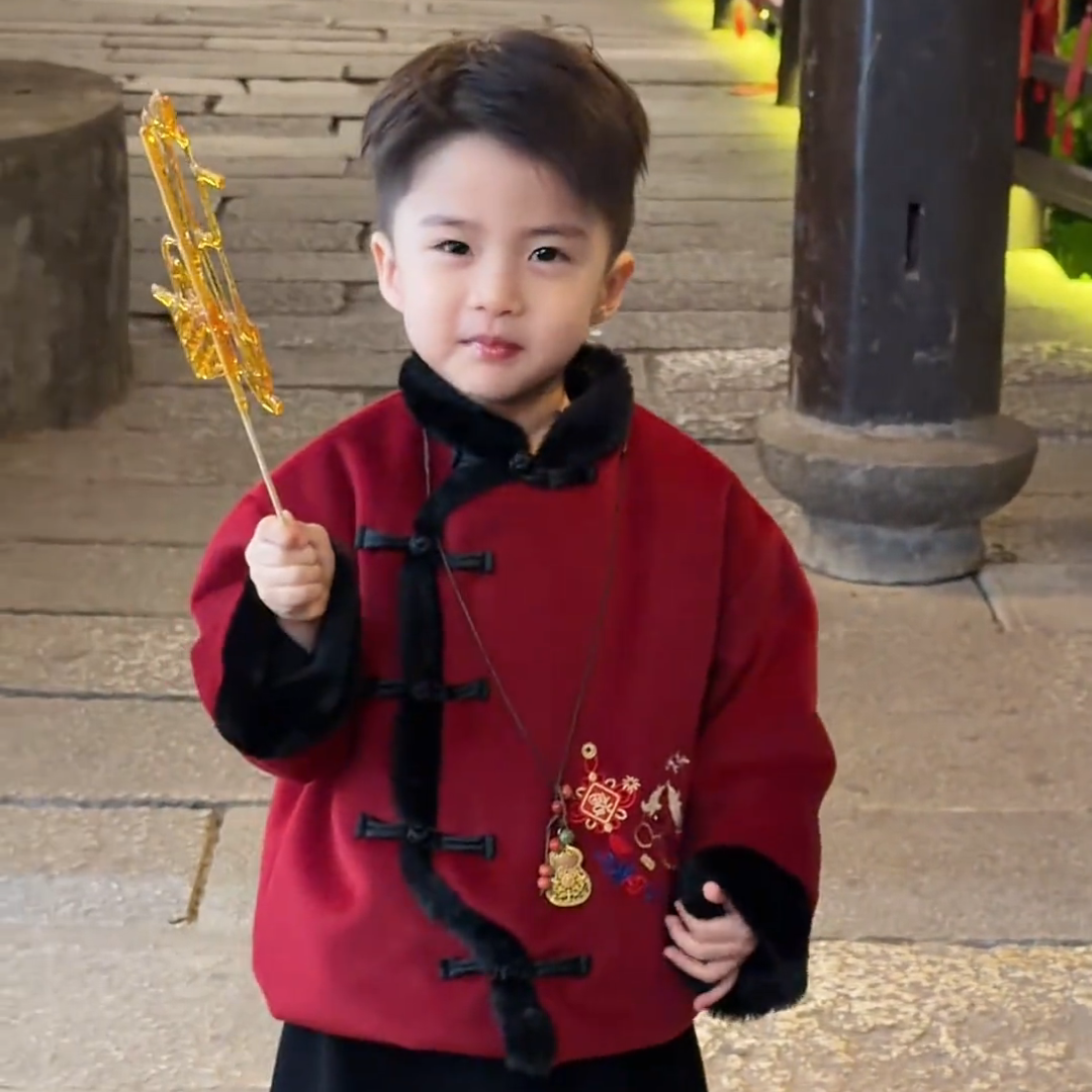 冬季新款男童汉服礼服过年套装