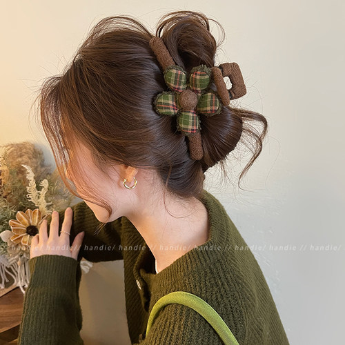 森系格纹花朵发夹抓夹女高级感2025新款鲨鱼夹大号后脑勺盘发头饰