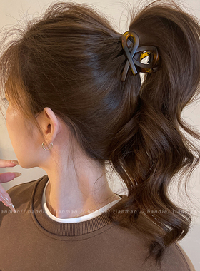 百搭简约高马尾抓夹女高级感2025新款鲨鱼夹显发量发夹后脑勺发饰