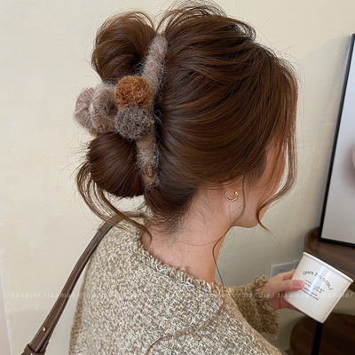 毛绒头发抓夹~气质温柔小香风