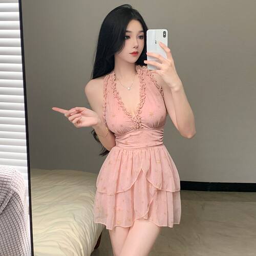 高颜值纯欲少女粉连体裙式游泳衣女性感深V大小胸遮肉显瘦泡温泉
