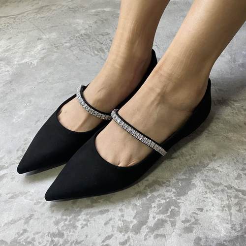 成美足平底玛丽珍鞋防滑百搭仙女风2027新款一字带尖头鞋水钻单鞋