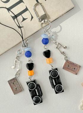文艺收音机背包挂件黑色爱心串珠手机链ccd挂链个性车挂饰钥匙扣