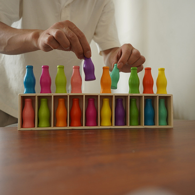 猜瓶子颜色配对挑战儿童桌游