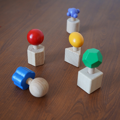 锻炼宝宝手部手臂力量抓握