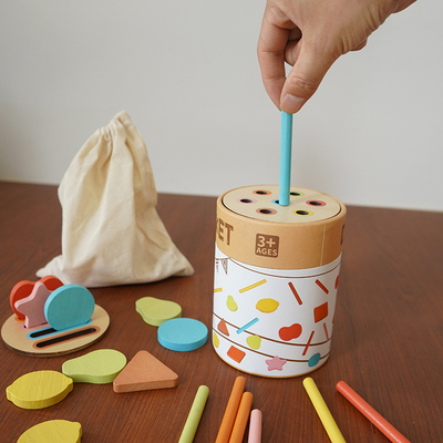 蒙氏早教投币插棍游戏