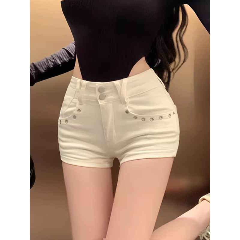 白色高腰铆钉装饰超短裤女夏季欧货时尚显瘦辣妹百搭休闲裤热裤子