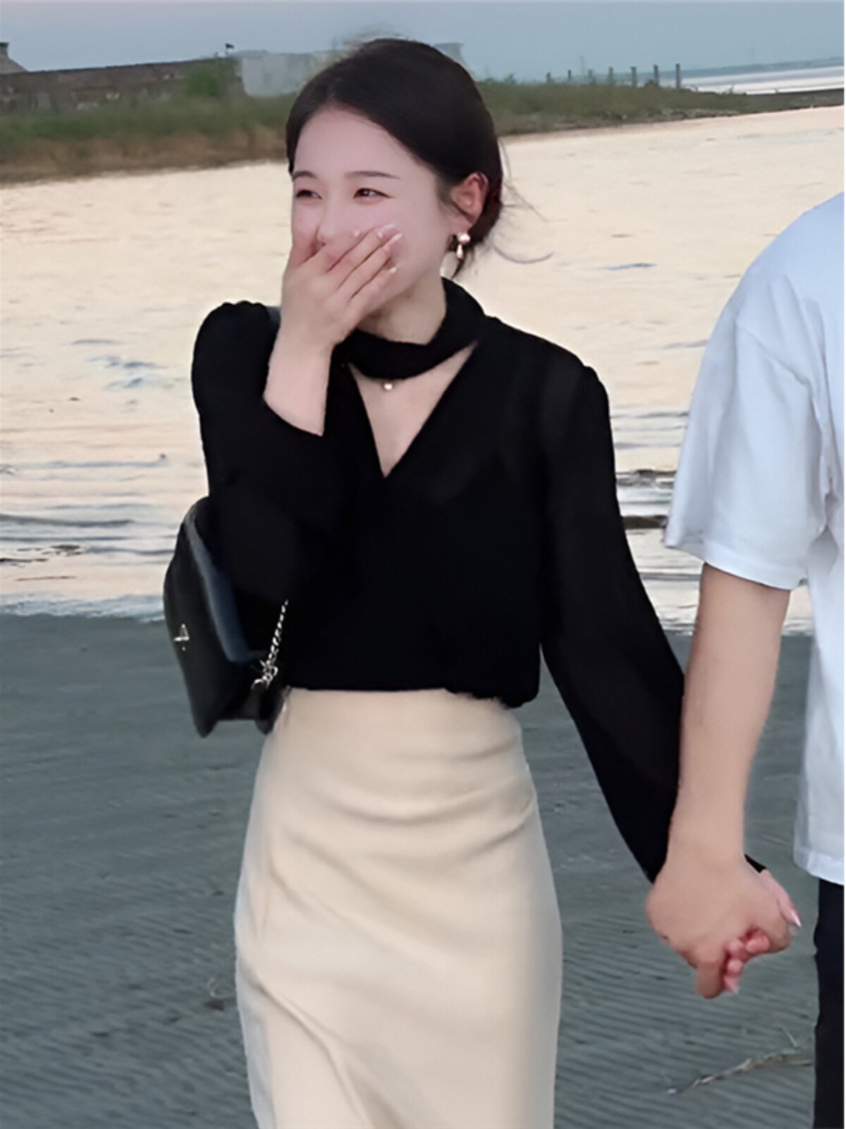 法式V领吊领黑色长袖女式春秋季欧式衬衫新款优雅百搭工作服上衣