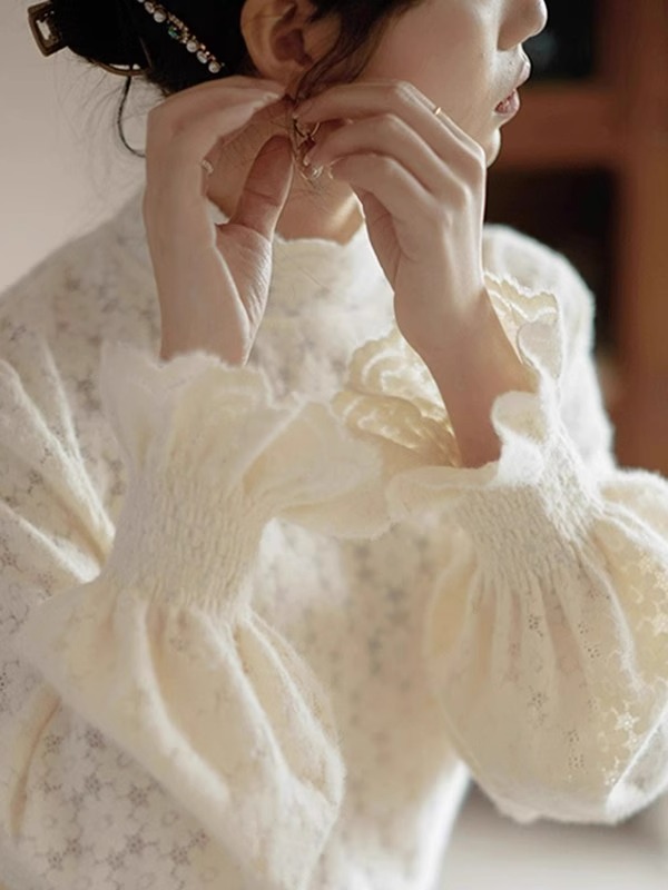 杏色半高领蕾丝长袖打底衫女秋冬欧货加绒加厚覆古内搭磨毛上衣