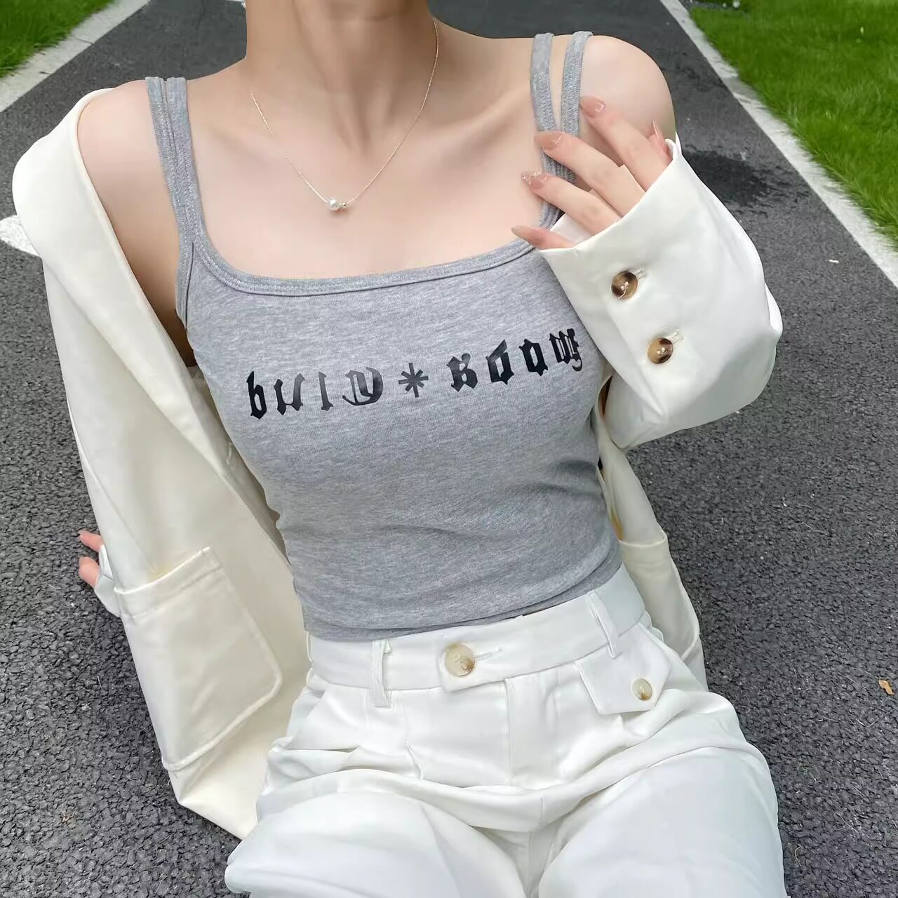 纯欲风吊带背心女字母印花双肩带内衣带胸垫聚拢文胸打底无袖上衣
