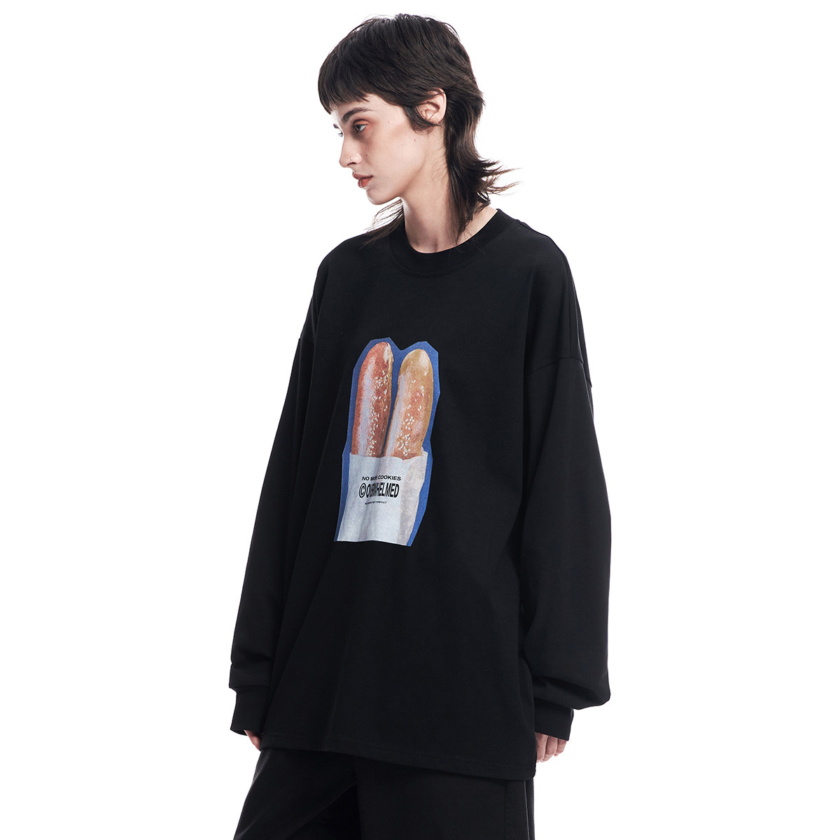 ESAT 22F/W黑白双色趣味面包印花宽松打底长袖t_虎窝淘