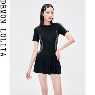 运动平角学生泳装 游泳衣女泡温泉遮肚显瘦保守连体裙式 2025新款