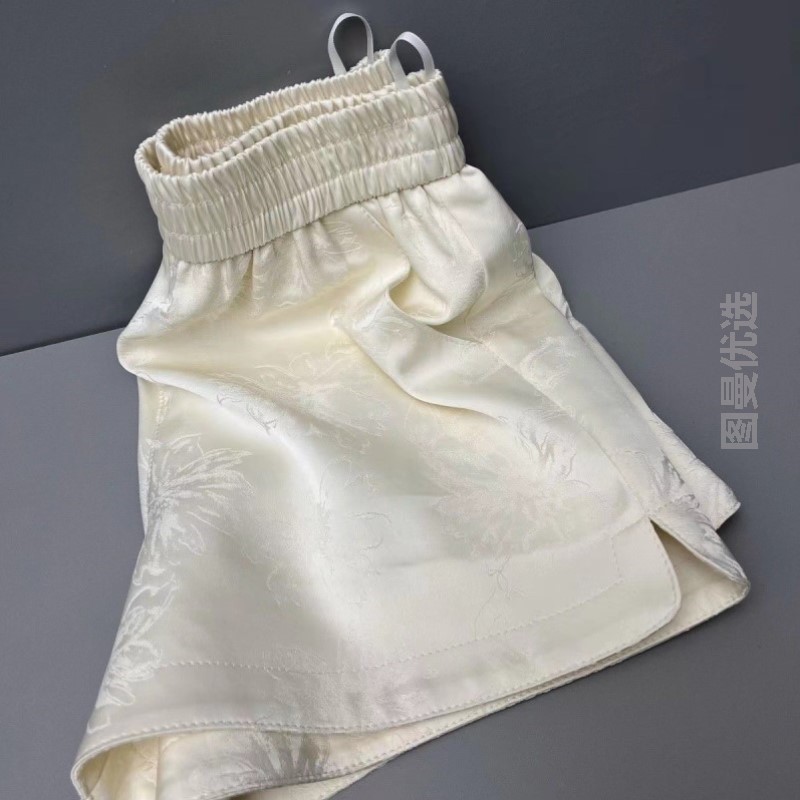 海边安全绳新款夏季提花缎面冰丝薄短裤女百搭松紧腰小开叉宽松显