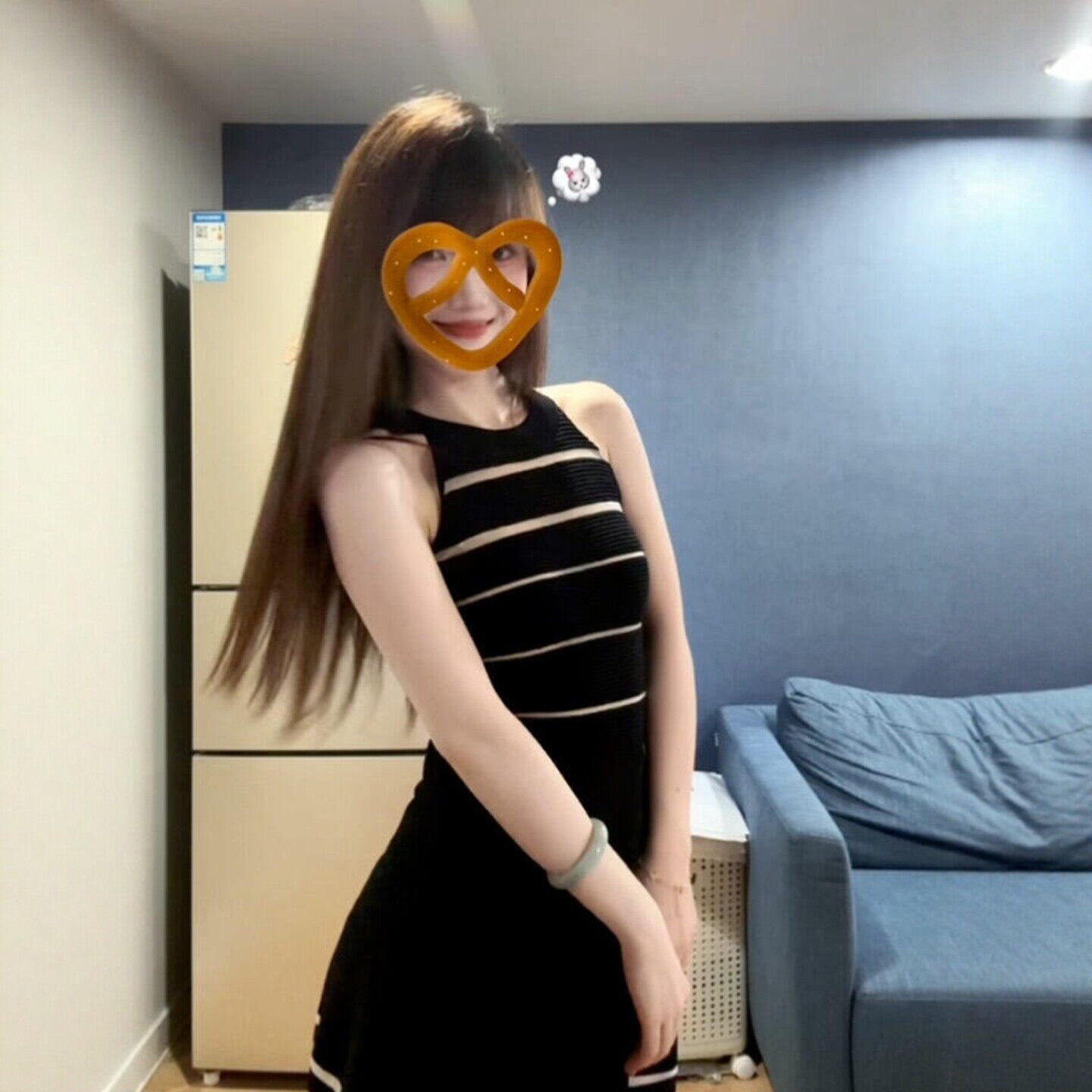专柜御姐风独特超好看收腰显瘦针织吊带连衣裙设计感漂亮短裙2026