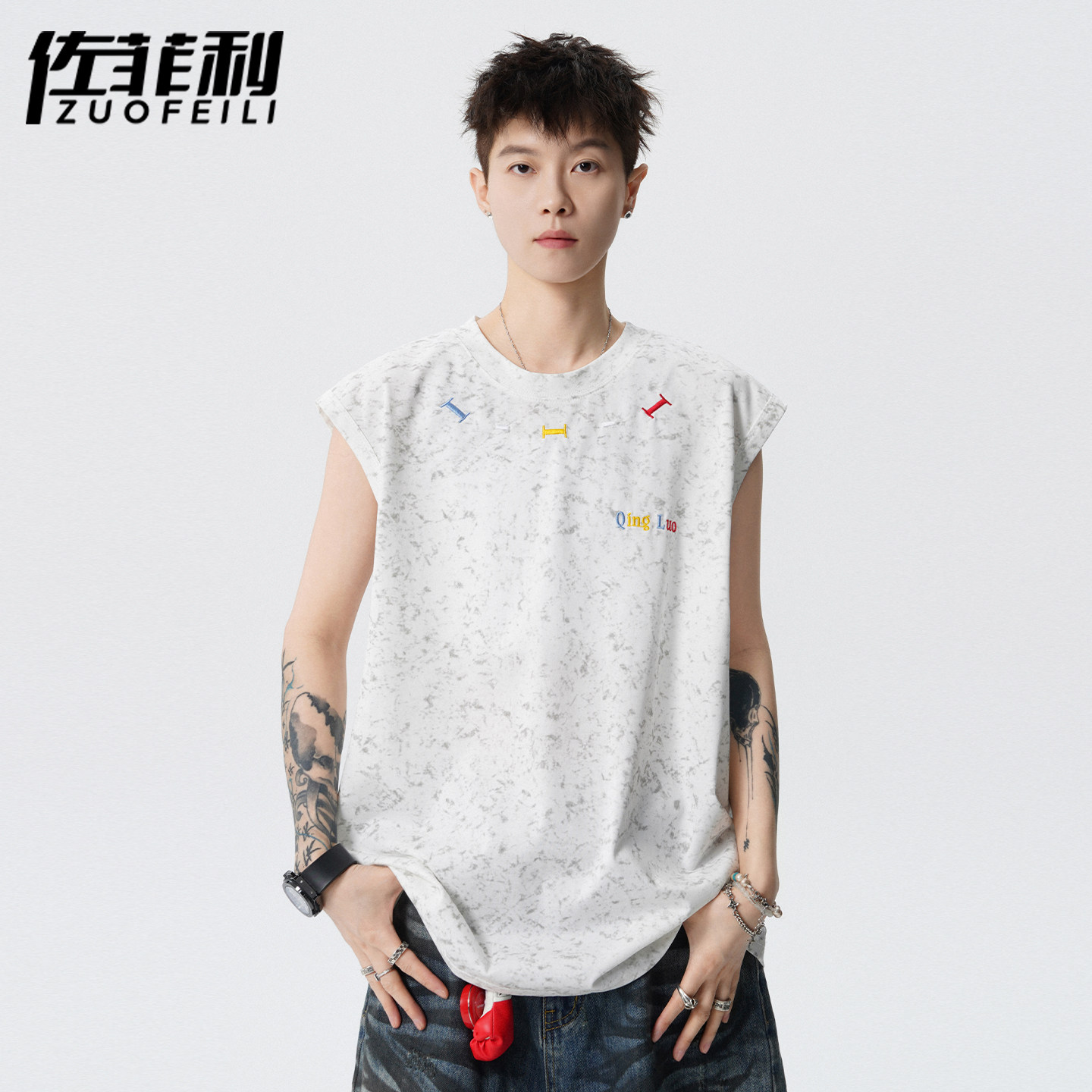 专柜美式扎染无袖t恤男夏季新款宽松刺绣坎肩上衣青少年潮牌休闲