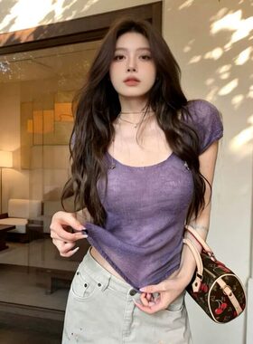 专柜紫色高级感V领短袖T恤女夏法式性感辣妹纯欲气质修身显瘦短款