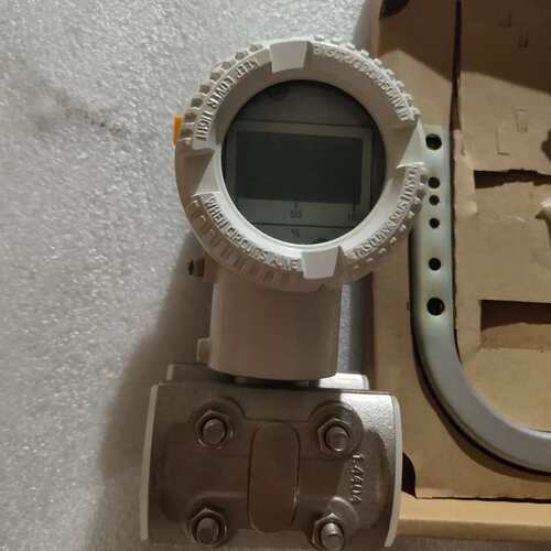 议价2010TD差压变送器，型号V15712-HC1A1
