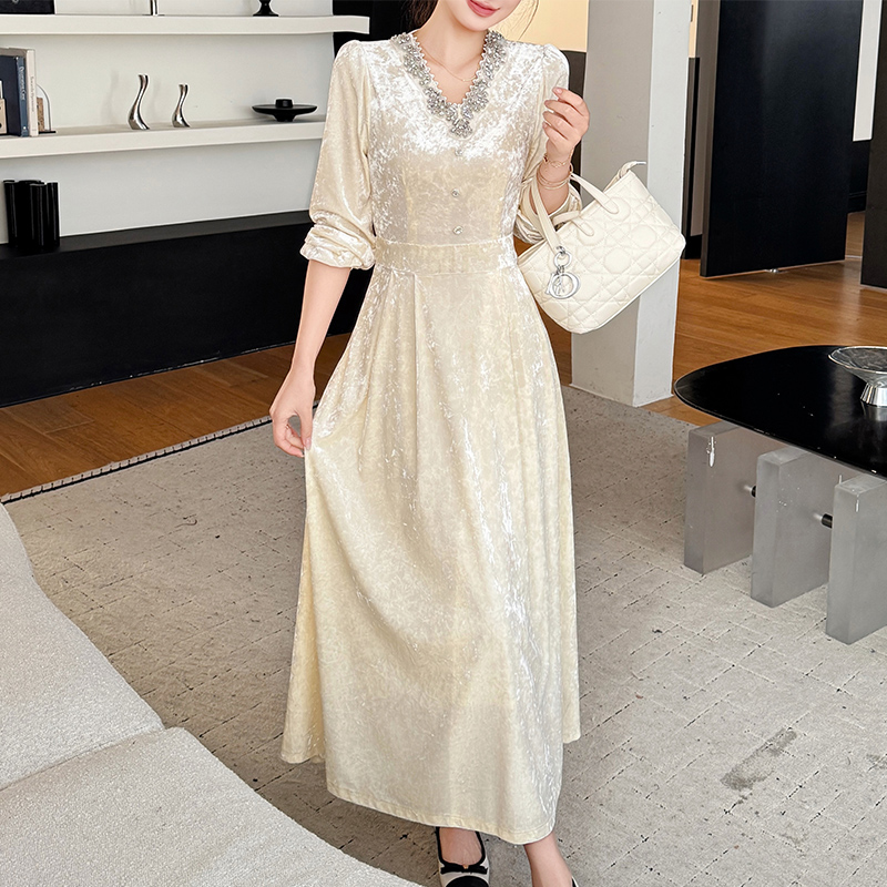 丝绒连衣裙女2026新款年会礼服高端轻奢高级感重要场合漂亮裙子冬