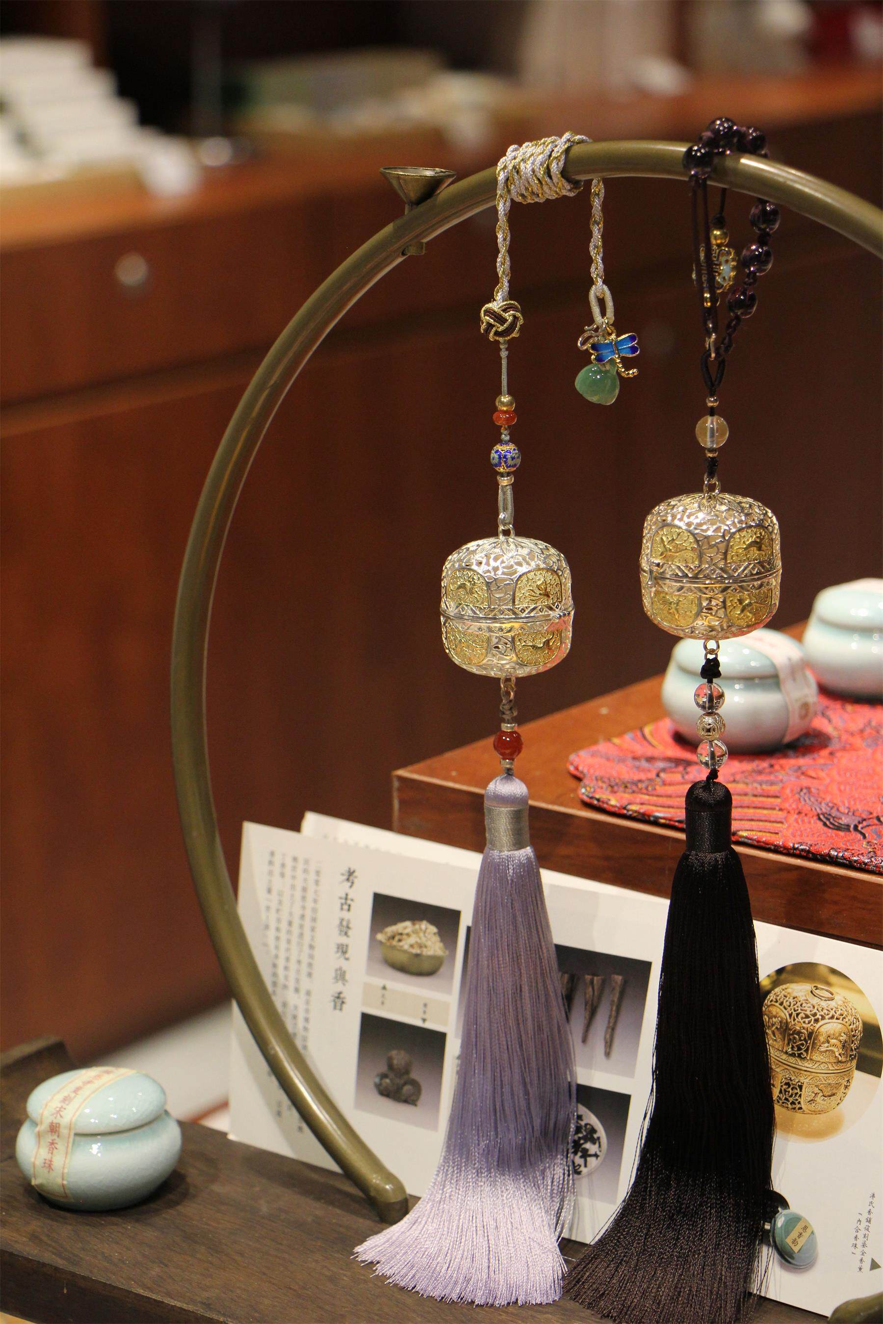 「鎏金银香囊车挂」吊坠车挂件去味 车饰品 车内饰品摆件