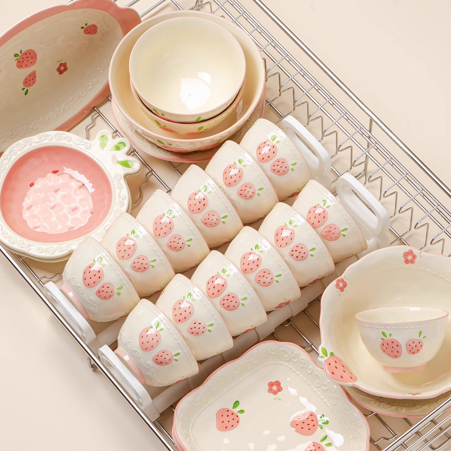 草莓少女心浮雕釉下彩陶瓷餐具
