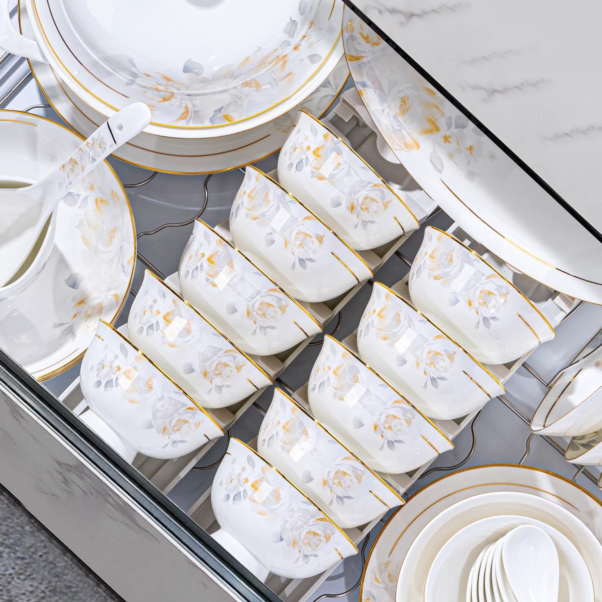 碗碟套装家用2026新款高颜值景德镇骨瓷餐具碗盘中式乔迁新居礼物