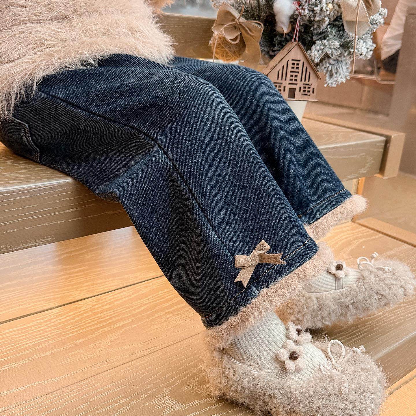 女童加绒牛仔裤冬季2025新款洋气女宝宝外穿宽松外穿阔腿裤子冬装