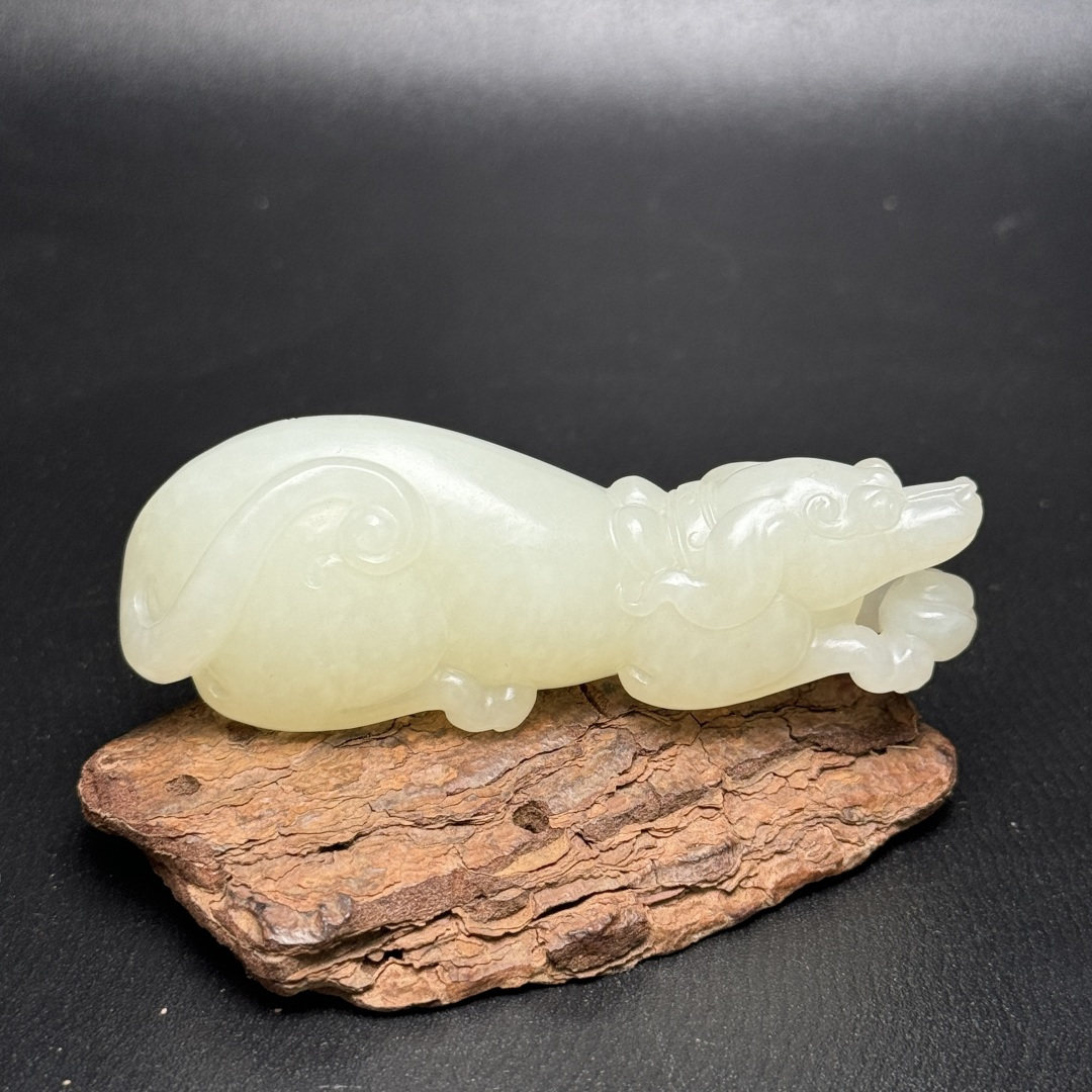 新疆和田玉旺财狗包浆油润挂坠