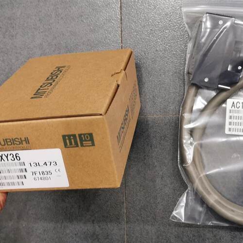 * 三菱PLC用线 AC05TB AC10TB AC20TB AC30TB A6TBXY36 A6CON询价