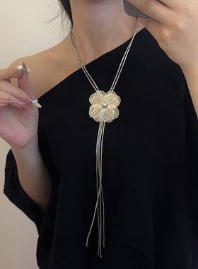 珍珠金属花朵项链长款流苏毛衣链