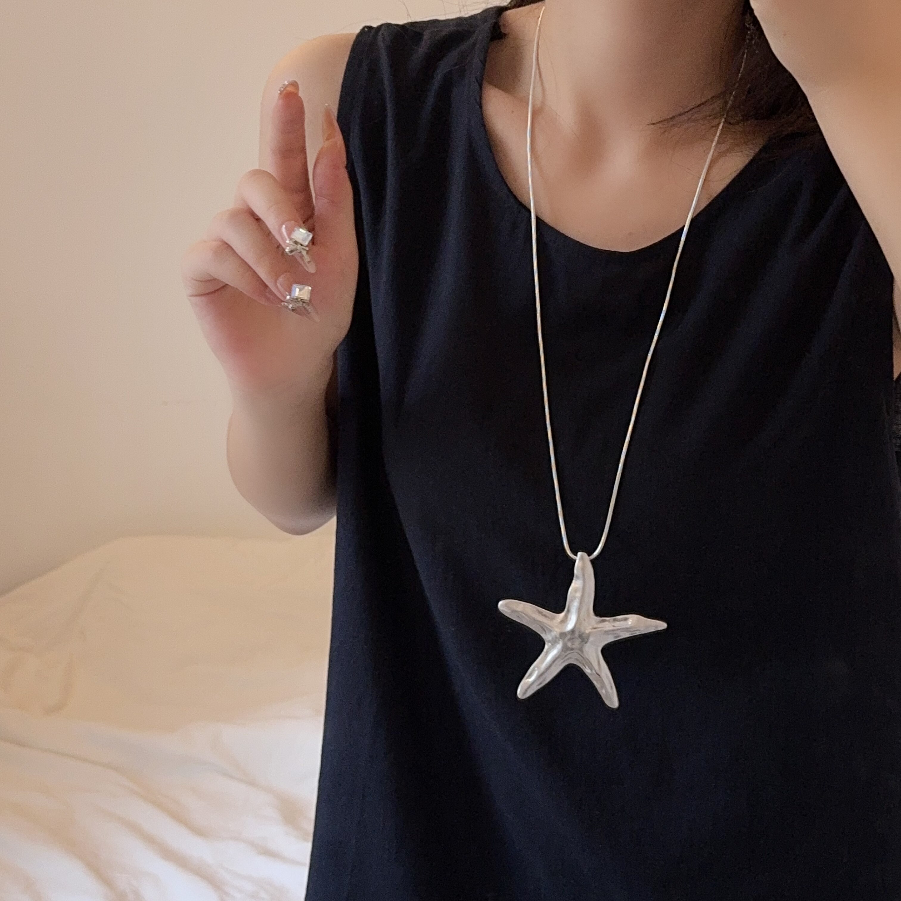 冷淡风Y2K磨砂面夸张五角星项链