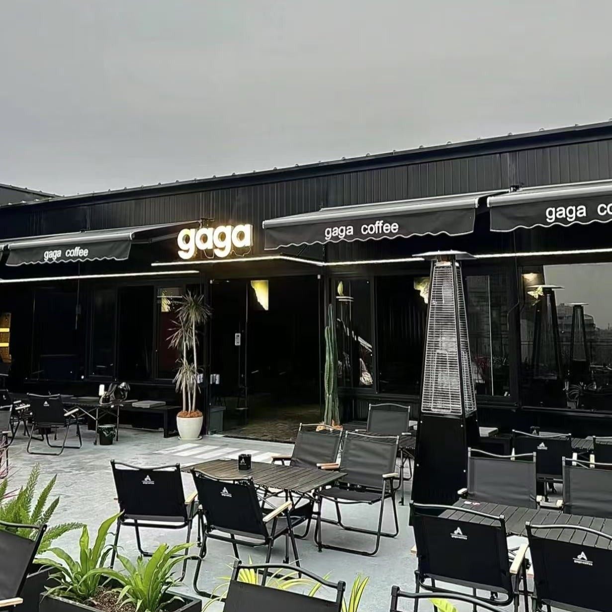 户外露营风咖啡厅克米特椅子氛围感餐厅露营椅外摆高颜值折叠椅子