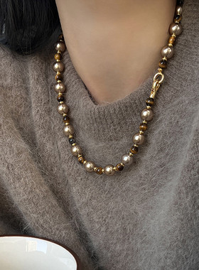 秋冬虎眼石摩卡金棕珍珠混彩项链轻奢小众毛衣链女