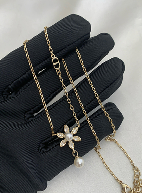 奥米迪奥新款镶钻太阳花珍珠项链女CD时尚百搭高级感颈链锁骨链