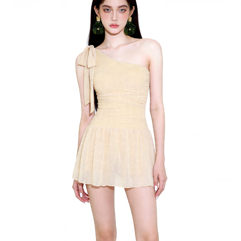 breezeholiday连体泳衣女遮肚子显瘦纯欲度假泡温泉小胸聚拢泳装