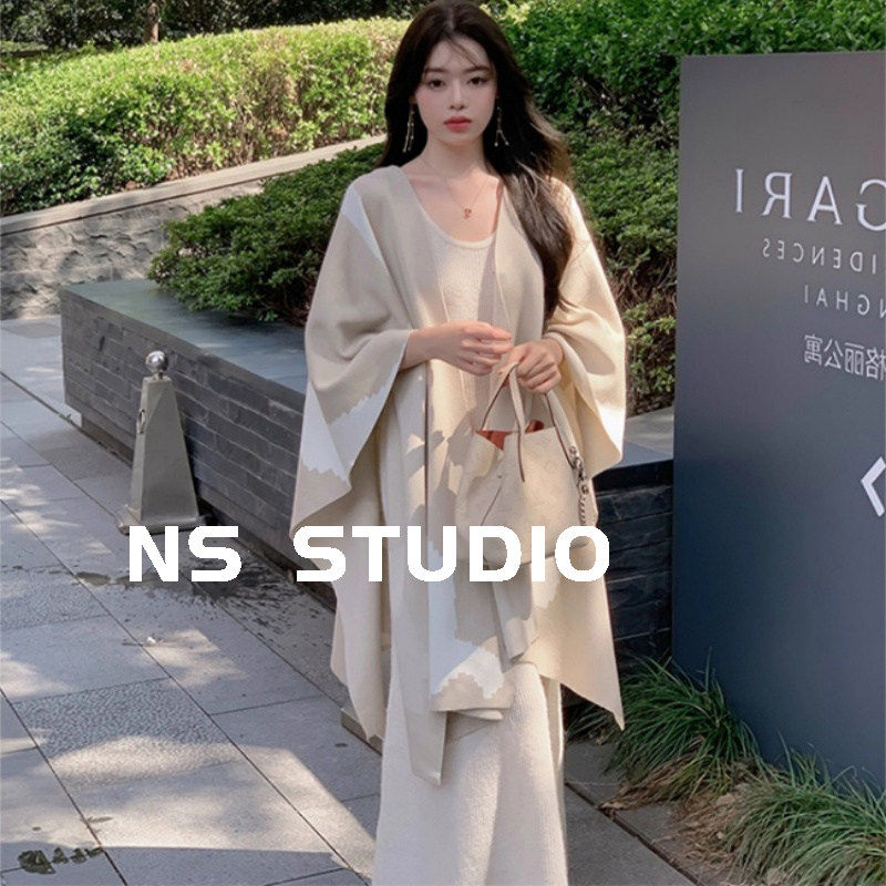 羊毛针织斗篷披肩女秋季