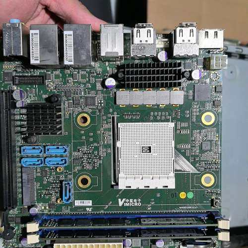 议价中星微namcha 7800 A85 FM2 ITX主板4屏