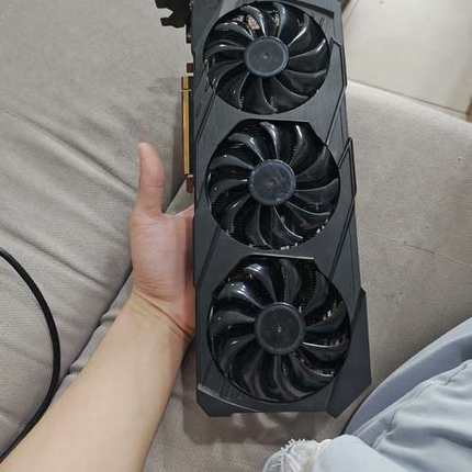 议价裂核心假显存的6800xt炸弹卡，当散热器料板卖，实拍图